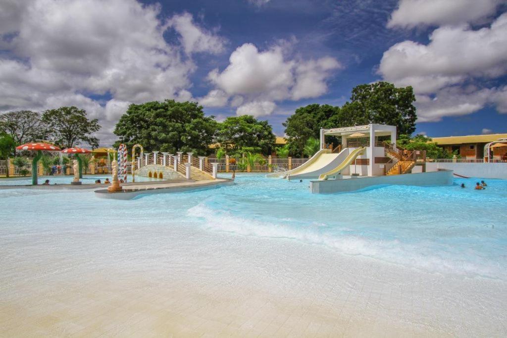Lacqua diRoma Hotel com Parque Aquático 24 horas Caldas Novas Esterno foto